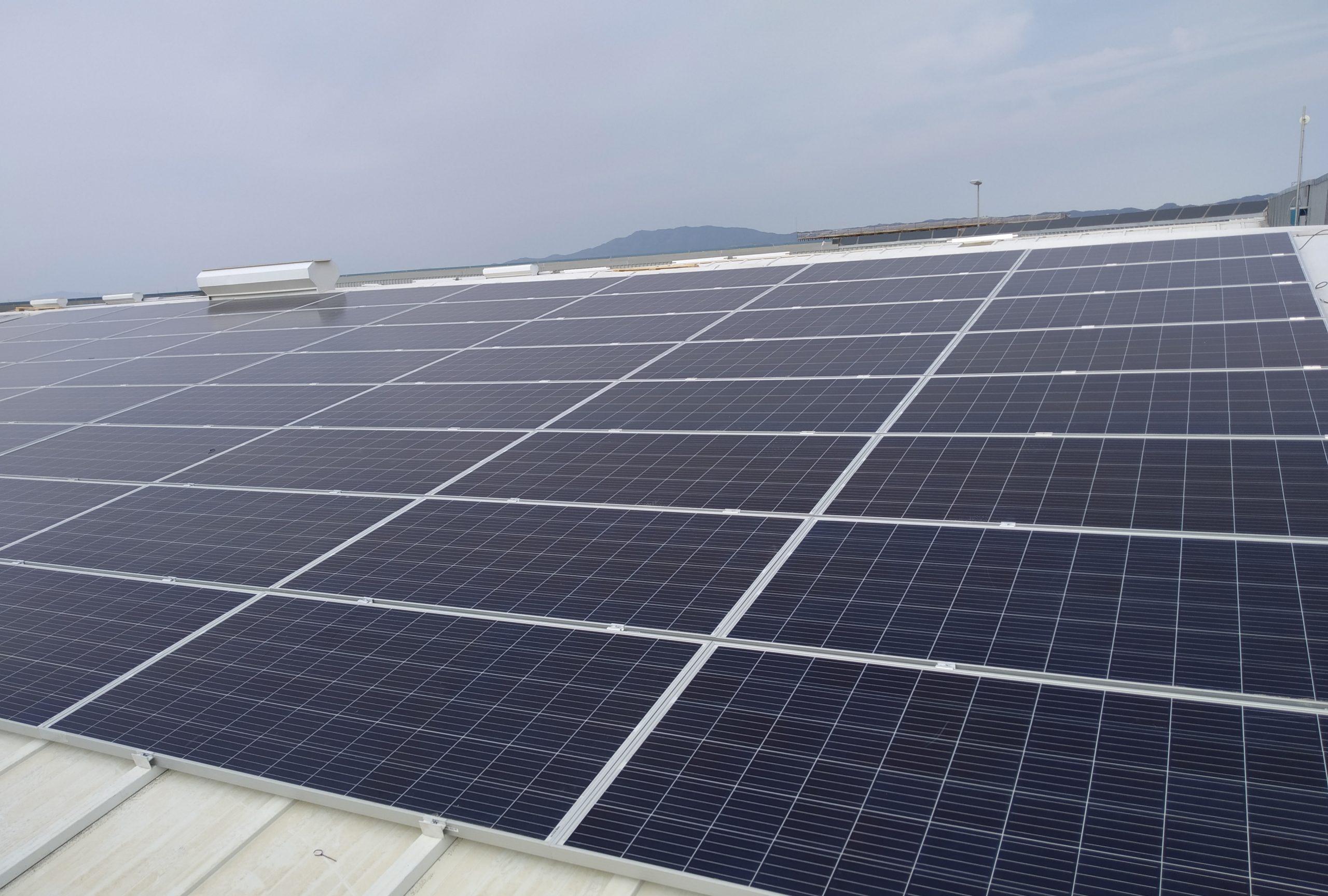 Servicios autoconsumo fotovoltaico paneles